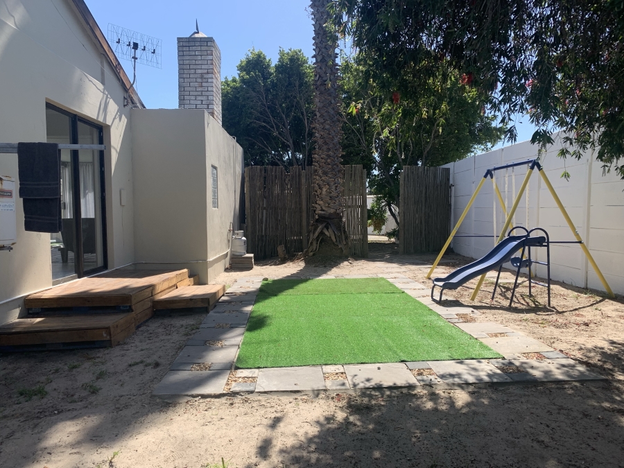 2 Bedroom Property for Sale in Table View Western Cape